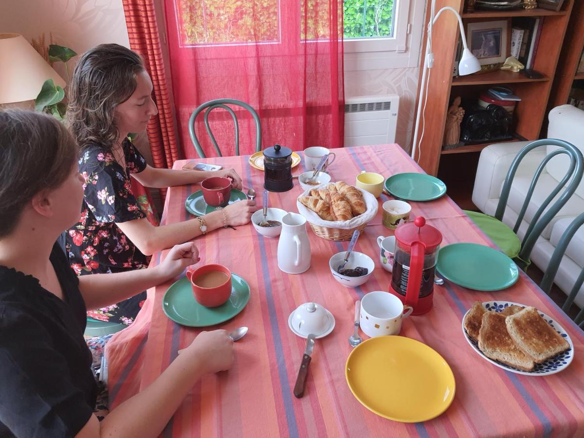 Domi Et Les Chats Barbezieres Zewnętrze zdjęcie